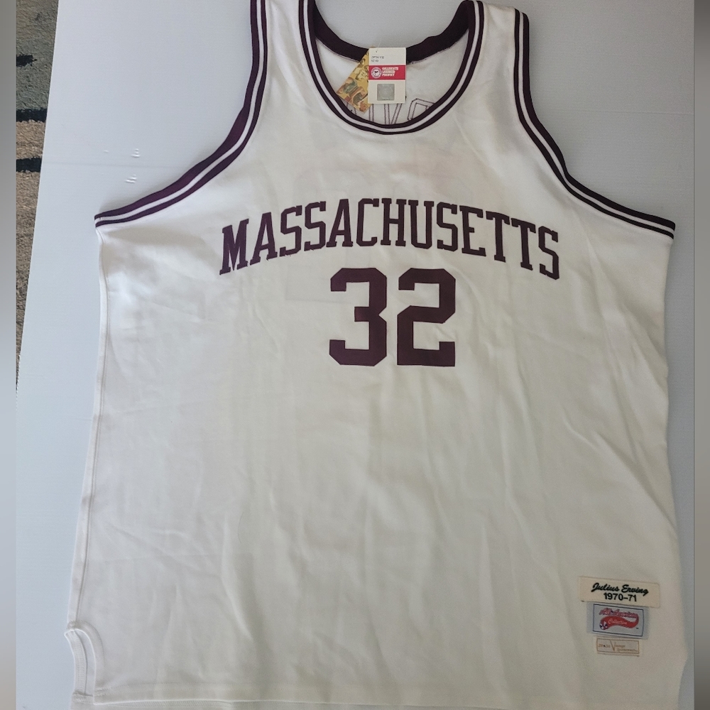 Deadstock Authentic 29/34 Vintage Sportswear Julius Erving UMASS jersey